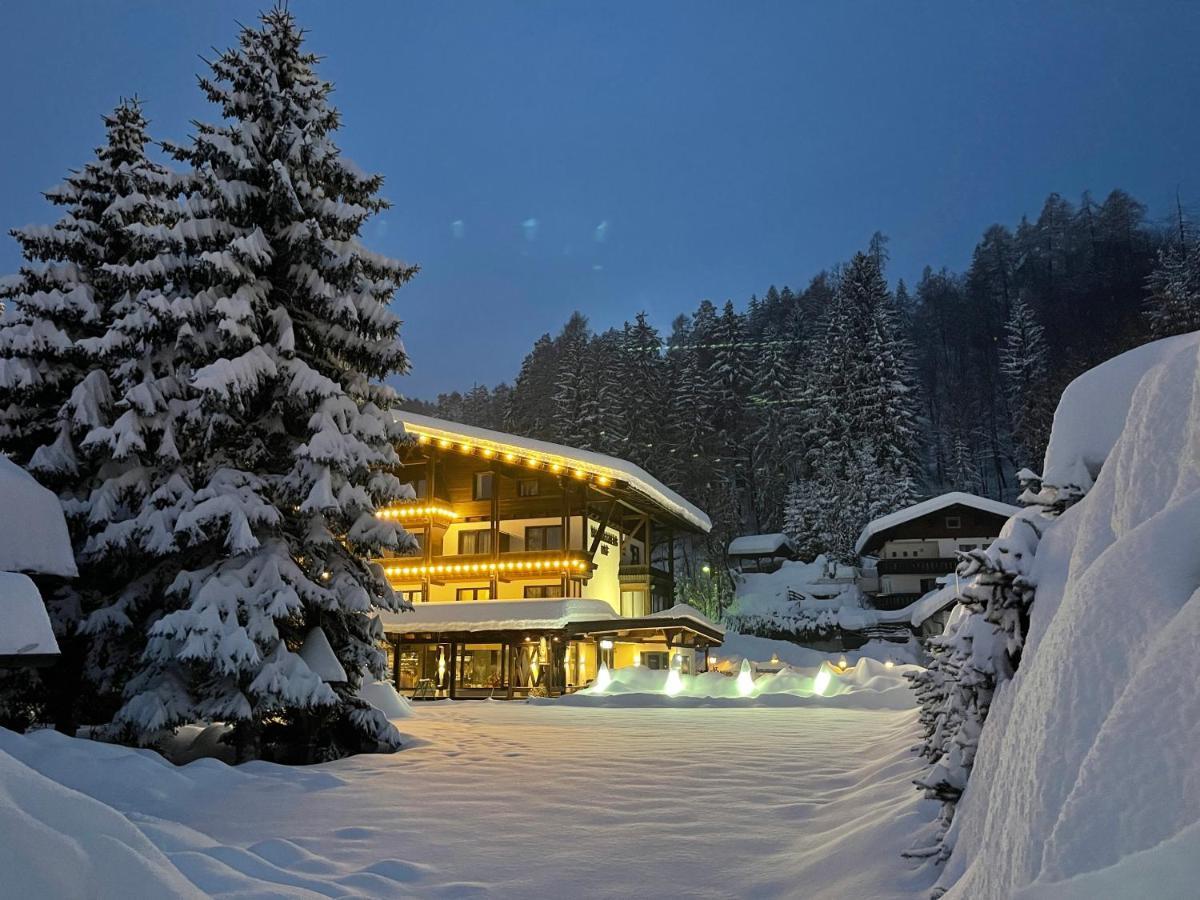 Gasthof Schlossberghof Lienz Exterior photo
